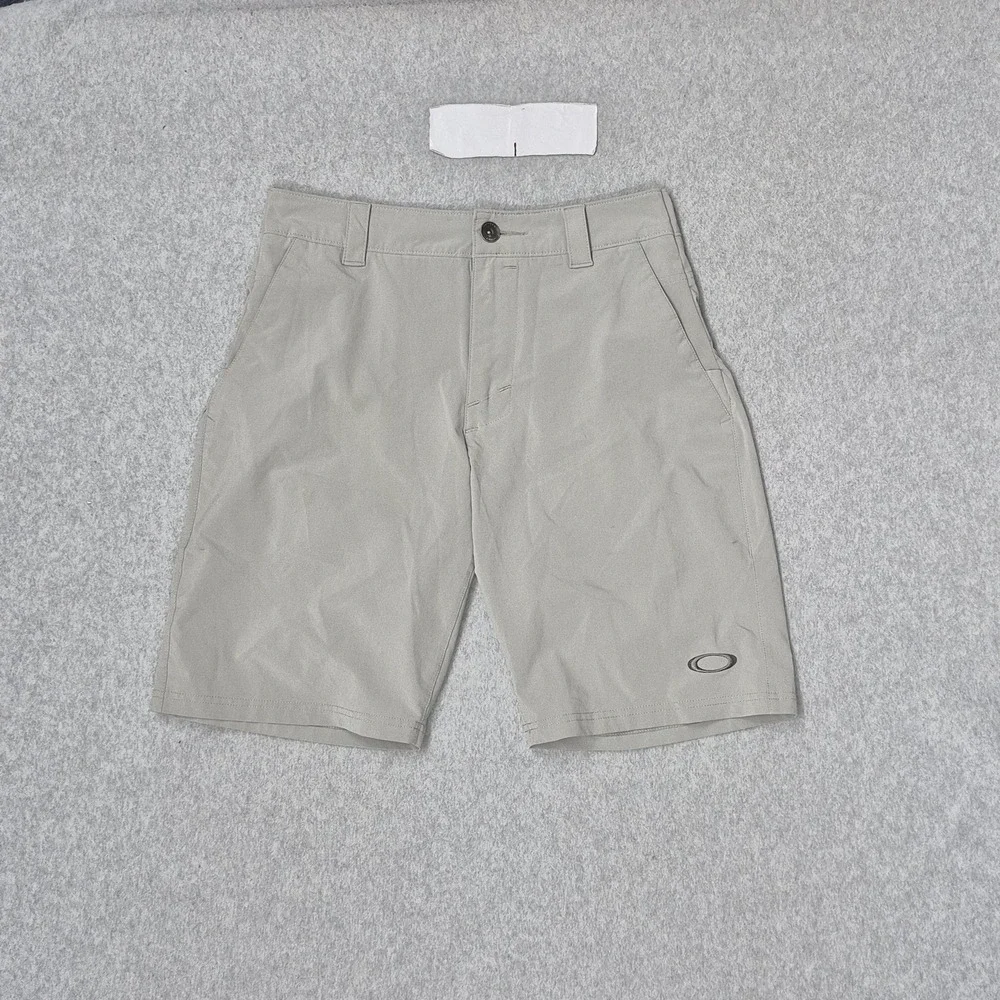 Oakley Men Shorts 30 Gray Chino Golf Performance  Logo 11
